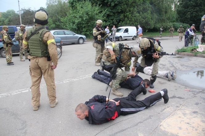Російські терористи у Слов'янську попались на крадіжці сосисок з гуманітарної допомоги