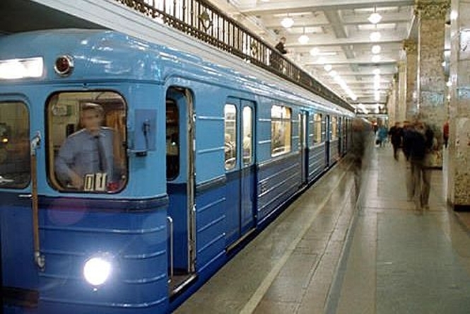 Київський метрополітен пустить додаткові поїзди на вихідних