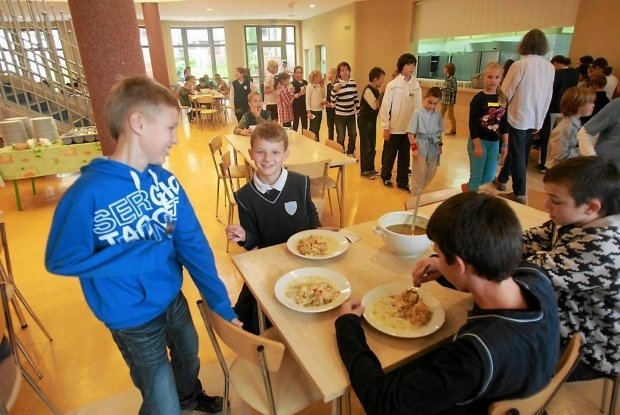У працівниці їдальні одеської школи виявили туберкульоз