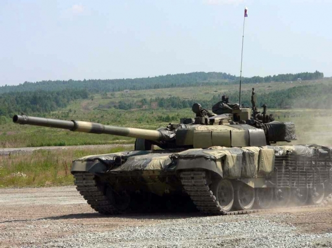 В Донецк проникли два российские танки, - СНБО