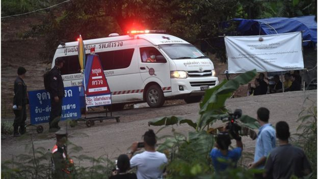 У Таїланді врятували ще чотирьох дітей із печери