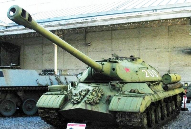 Радянські танки залишаться у Берліні, - німецький уряд