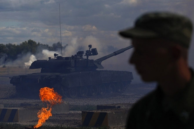 На кордоні з Україною Росія зосередила 200 танків, - Сергеєв