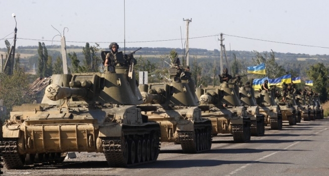 Порошенко хоче спорудити на кордоні з Росією оборонну лінію із танковими позиціями