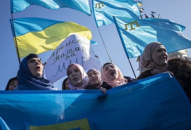 Крымские татары снова страдают от террора московского режима, - Порошенко