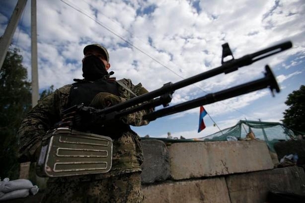 Бойовики 12 разів обстріляли позиції українських військових, - штаб АТО