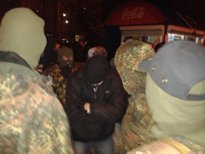 В Донецке на Евромайдан напали титушки