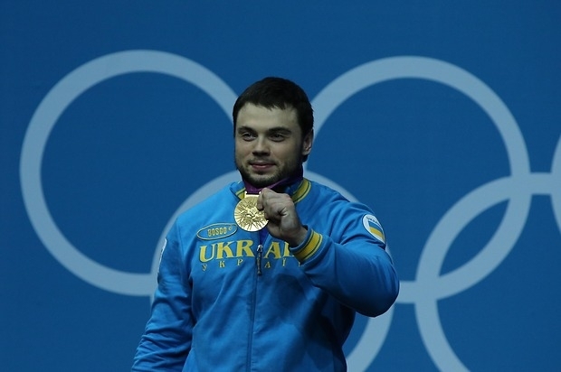 Важкоатлет здобуває Україні третє золото