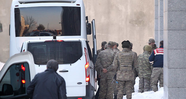 У Туреччині затримали 42 осіб за пости у соцмережах про військові дії у Сирії