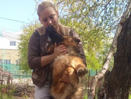 В Одессе задержали женщину, которая разместила в сети видео с подвешиванием собаки