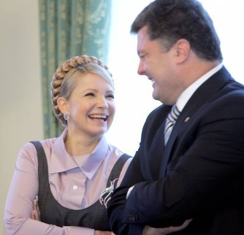 Тимошенко о поддержке Порошенко: я регулярно покупаю конфеты Roshen