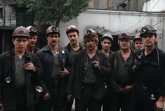 На шахтах Ахметова у Луганській області розпочався страйк
