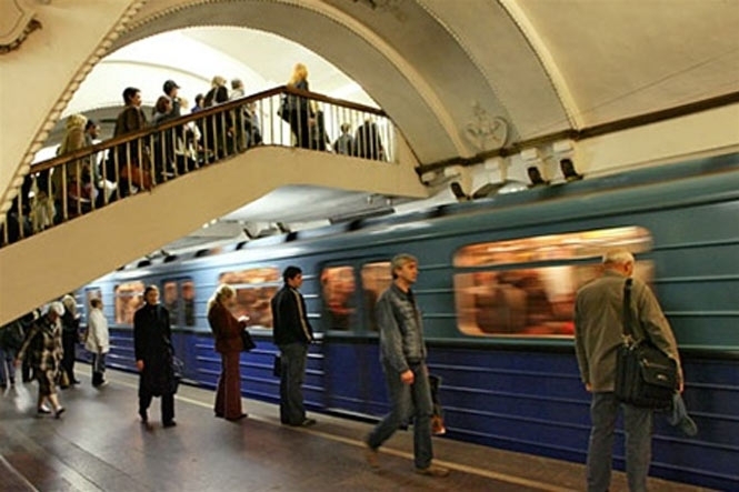 С сегодняшнего дня проезд в столичном метро будет стоить пять гривен