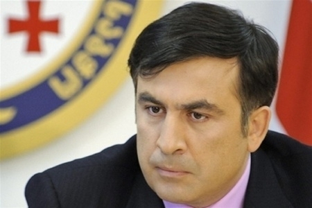 Путин планирует решающий удар на Донбассе, - Саакашвили