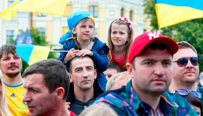 Лише 13% українців вважають, що справи в країні йдуть у правильному напрямку, - ІНФОГРАФІКА