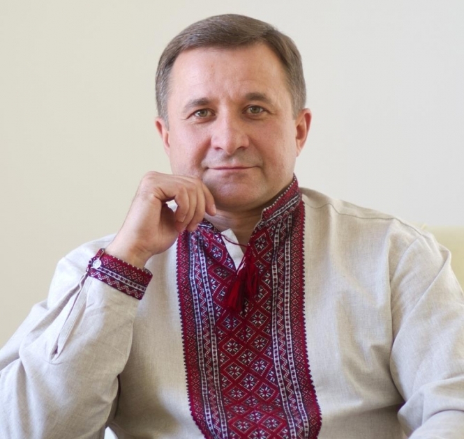 Я переконаний, що прем'єром залишиться Яценюк, а уряд буде переформатовано, - Ігор Васюник