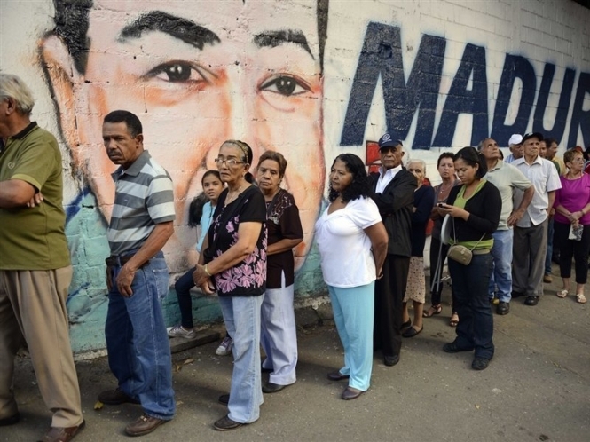 Венесуела скоротила робочий день чиновників щоб зекономити на електриці