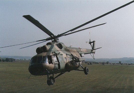 В Славянске силовики эвакуировали членов экипажа двух сбитых вертолетов