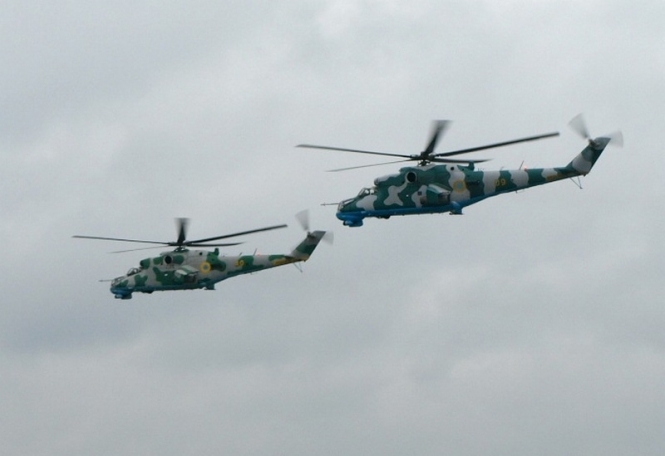 Военные вертолеты РФ вторглись в воздушное пространство Украины