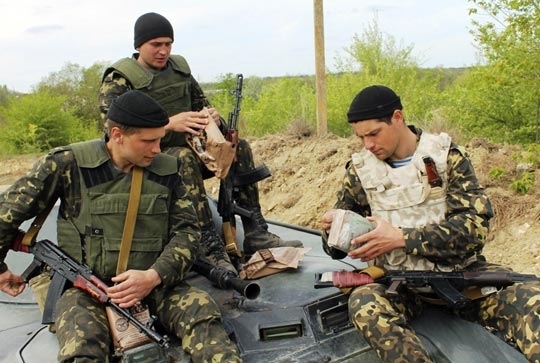 Украинские военные в зоне АТО будут получать до 6 тысяч гривен зарплаты