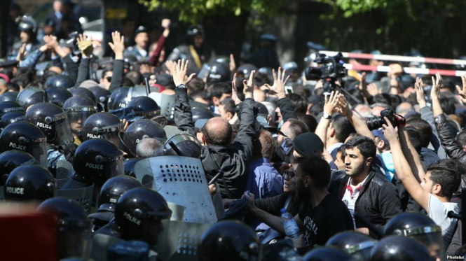 Унаслідок протестів у Вірменії є постраждалі