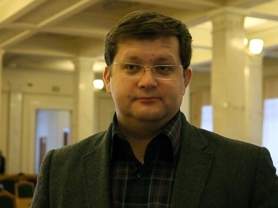 Зеленський відібрав дипломатичні паспорти і ранги посла у Ар'єва, Герасимова і Логвинського