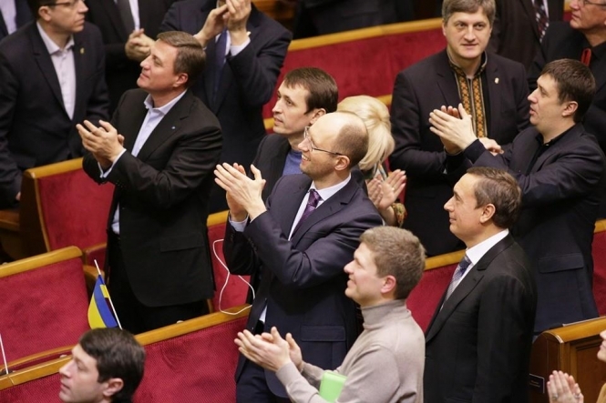 Народные депутаты вернулись к процедуре формирования правительства по Конституции 2004 года
