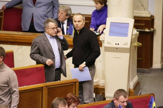 Шуфрич пояснив, що не голосував за мобілізацію, бо Порошенко продає цукерки російським солдатам