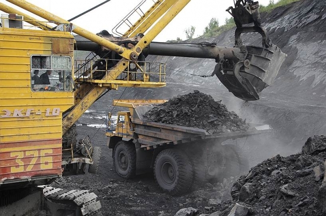 Приостановить поставки угля в Украину приказало российское правительство