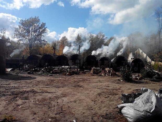 На Житомирщині викрили дві підпільні фабрики деревного вугілля, - ФОТО