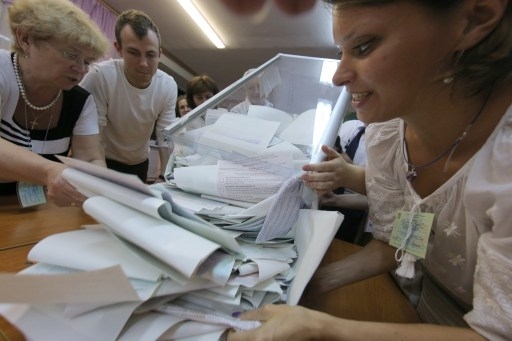 ЦВК порахувала 94% протоколів: Порошенко здобув 54,45% голосів