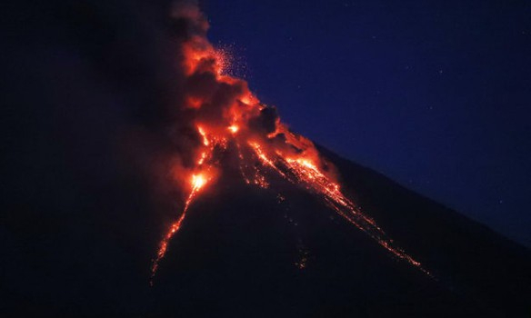 На Филиппинах произошло извержение вулкана 