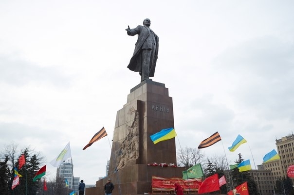 В Харькове восстановили памятник Ленину