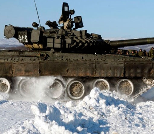 За вихідні Росія перекинула в Україну 1,5 тисячі військових та 300 одиниць техніки, - Лисенко