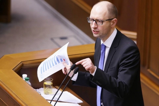 Яценюк выделил на армию 5 млрд грн из госбюджета 