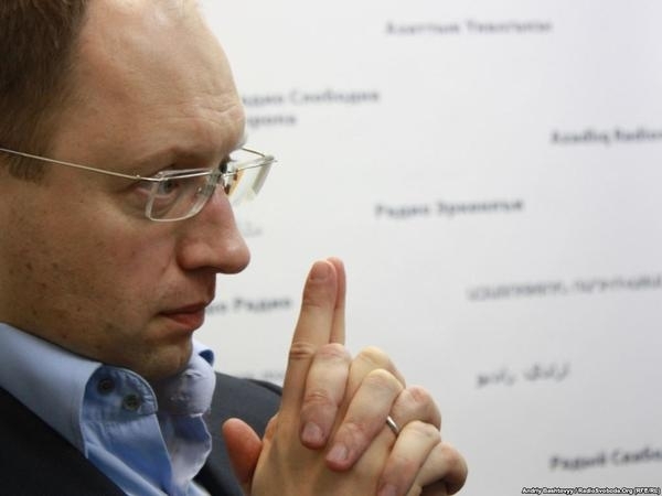 Яценюк очікує зниження ціни імпортного газу для України до $250-300