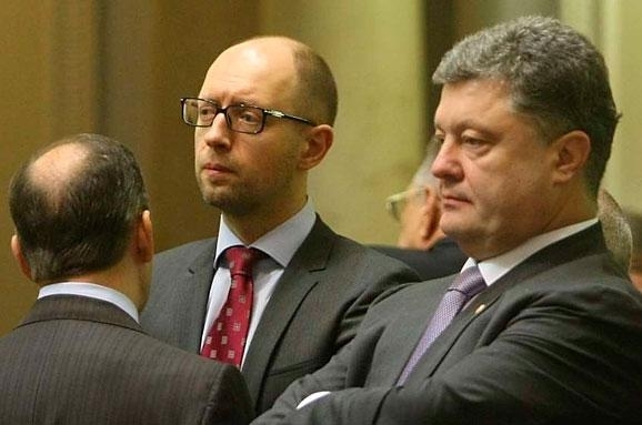 Порошенко призвал Яценюка и Шокина подать в отставку