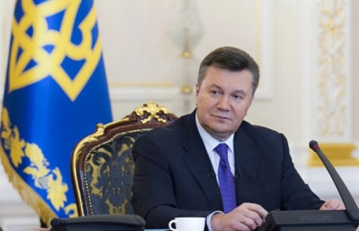 Янукович зустрівся з керівником ExxonMobil замість переговорів з опозицією 