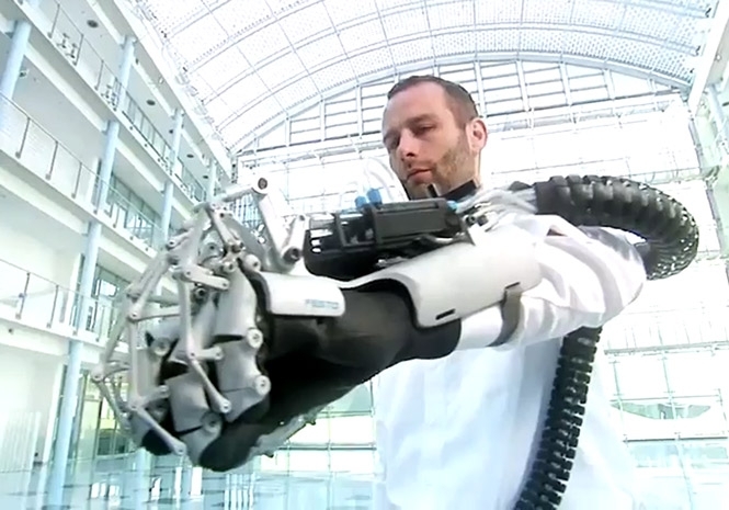 Німці створили роботоруку, яка не поступається людській (відео)