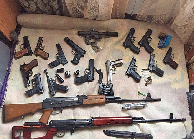 СБУ викрила великий канал контрабанди зброї в Україну, - ФОТО ВІДЕО