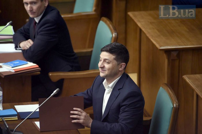 Зеленський виступив з промовою у Конституційному суді і покинув залу