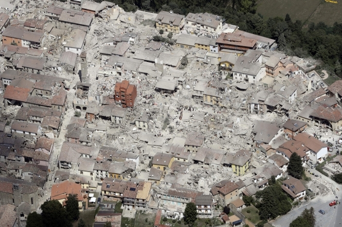 Итальянские города до и после землетрясения, - ФОТОРЕПОРТАЖ