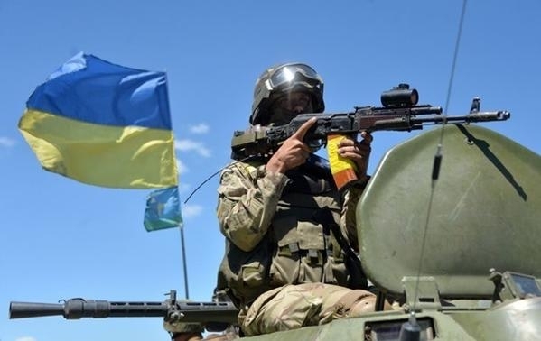 За ніч терористи 9 разів відкривали вогонь: найбільше дісталось українським бійцям під Пісками