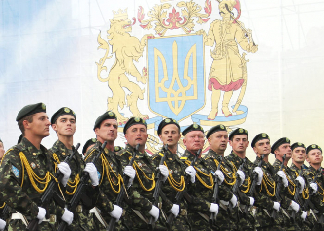 Порошенко, Гройсман і Полторак привітали українських військових із Днем Збройних сил, - ВІДЕО

