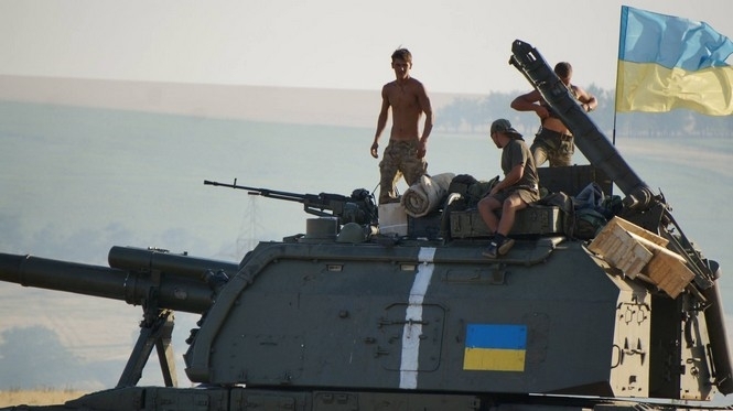 Українські бійці підбили два танки терористів під Новоазовськом