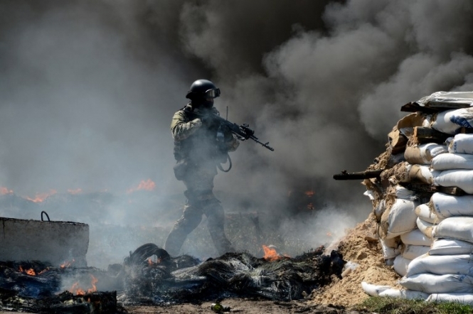Террористы продолжают атаковать силы АТО: один военный погиб, восемь - ранены
