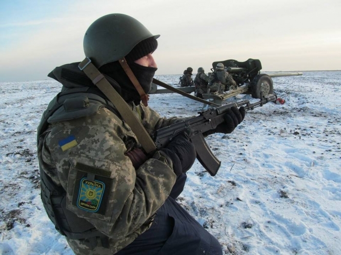 Под Мариуполем украинские бойцы уничтожили снайперов, - видео