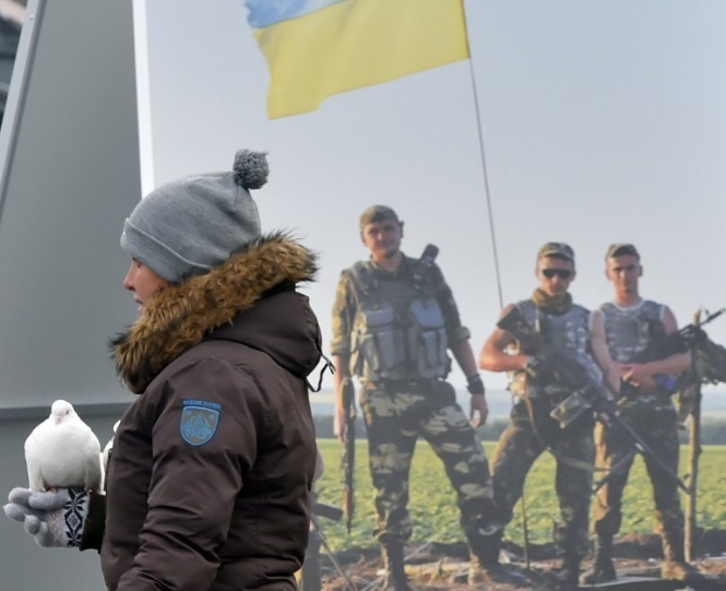 Захід не має стратегії щодо деескалації конфлікту на Донбасі, Путін також імпровізує