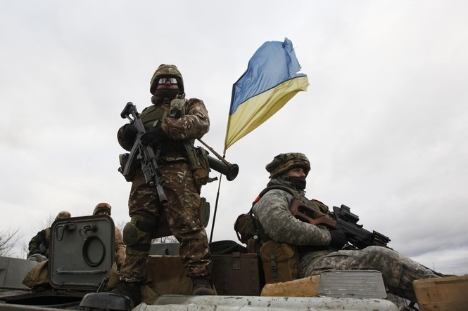 За сутки на Донбассе ранены двое бойцов АТО, - штаб