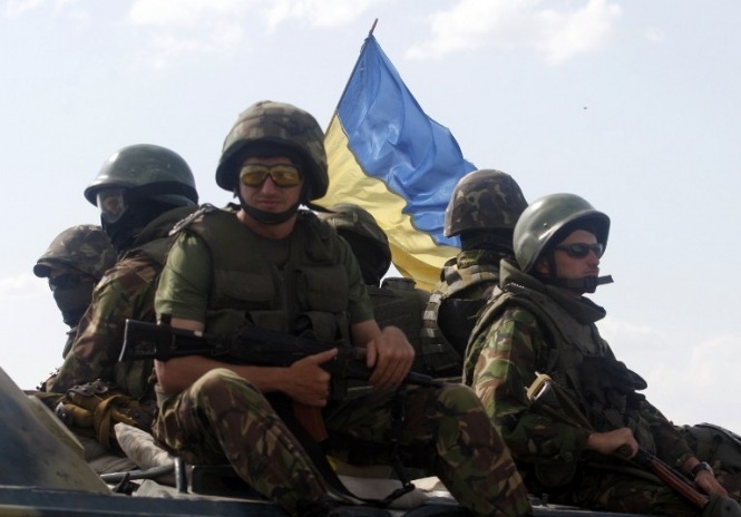 Украинские военные ведут ожесточенные бои за Красный Луч, - СНБО